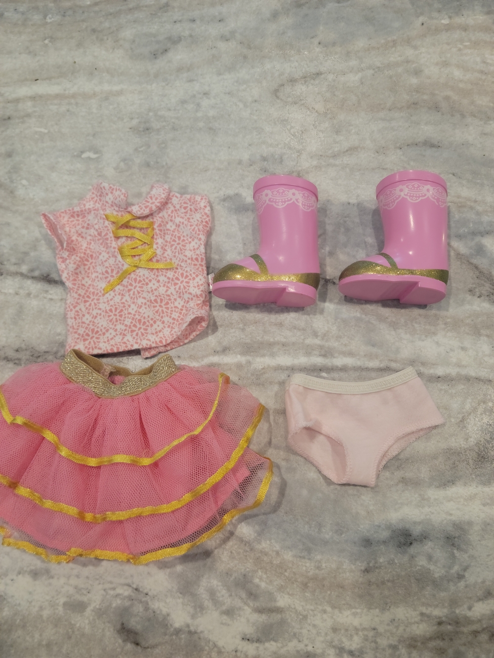 Wellie Wisher ASHLYNN Outfit